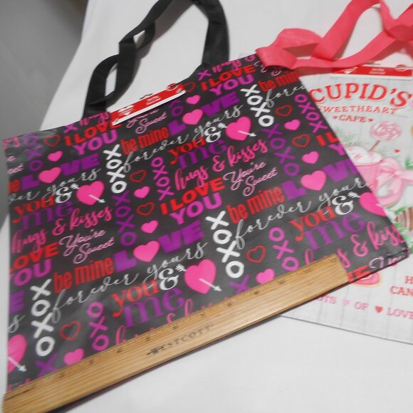 2 NEW Valentine reusable tote shopping Bags Cupid XOXO designs 14X13X6" 💕💕 - Picture 3 of 9